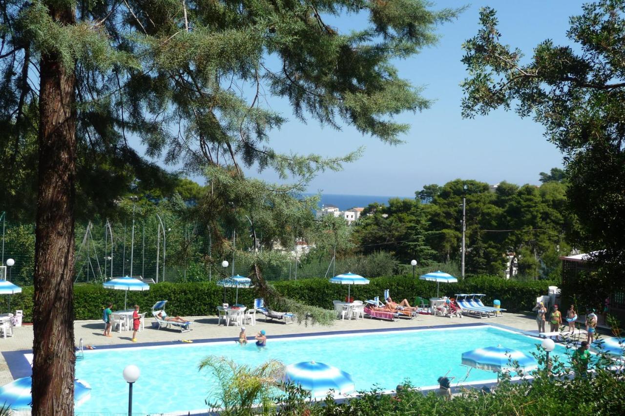 Happy Camp Mobile Homes In Villaggio Internazionale San Menaio